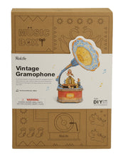 Load image into Gallery viewer, Vintage Gramphone AM43